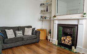 Sunny Seaside Beach House Lytham Centre Sleeps 8