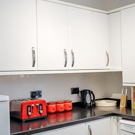Sunny Seaside Beach House Lytham Centre Sleeps 8 ลิธึม เซนต์ แอนน์ส ภายนอก รูปภาพ