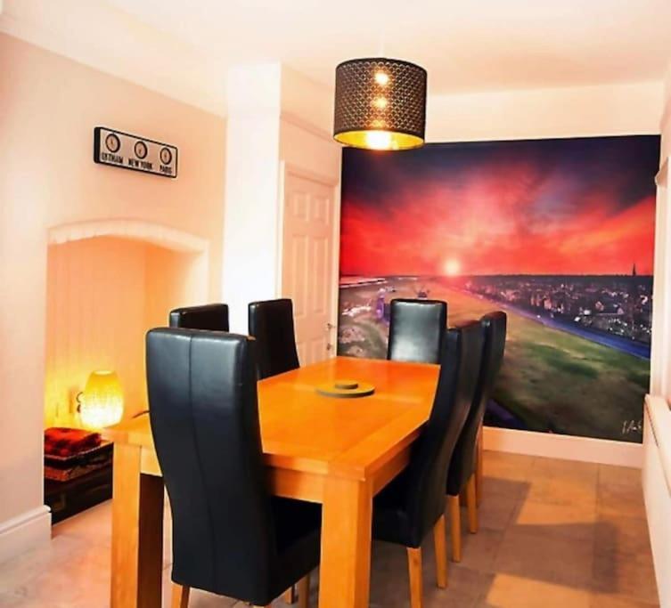 Sunny Seaside Beach House Lytham Centre Sleeps 8 ลิธึม เซนต์ แอนน์ส ภายนอก รูปภาพ