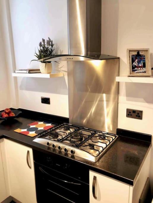 Sunny Seaside Beach House Lytham Centre Sleeps 8 ลิธึม เซนต์ แอนน์ส ภายนอก รูปภาพ