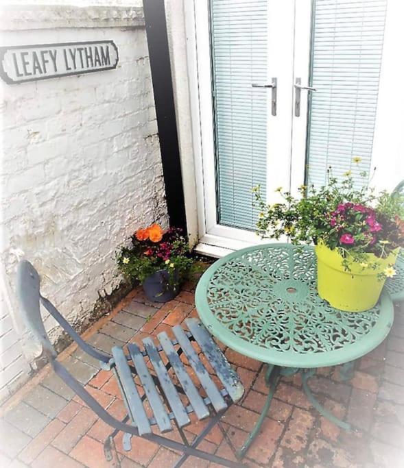 Sunny Seaside Beach House Lytham Centre Sleeps 8 ลิธึม เซนต์ แอนน์ส ภายนอก รูปภาพ