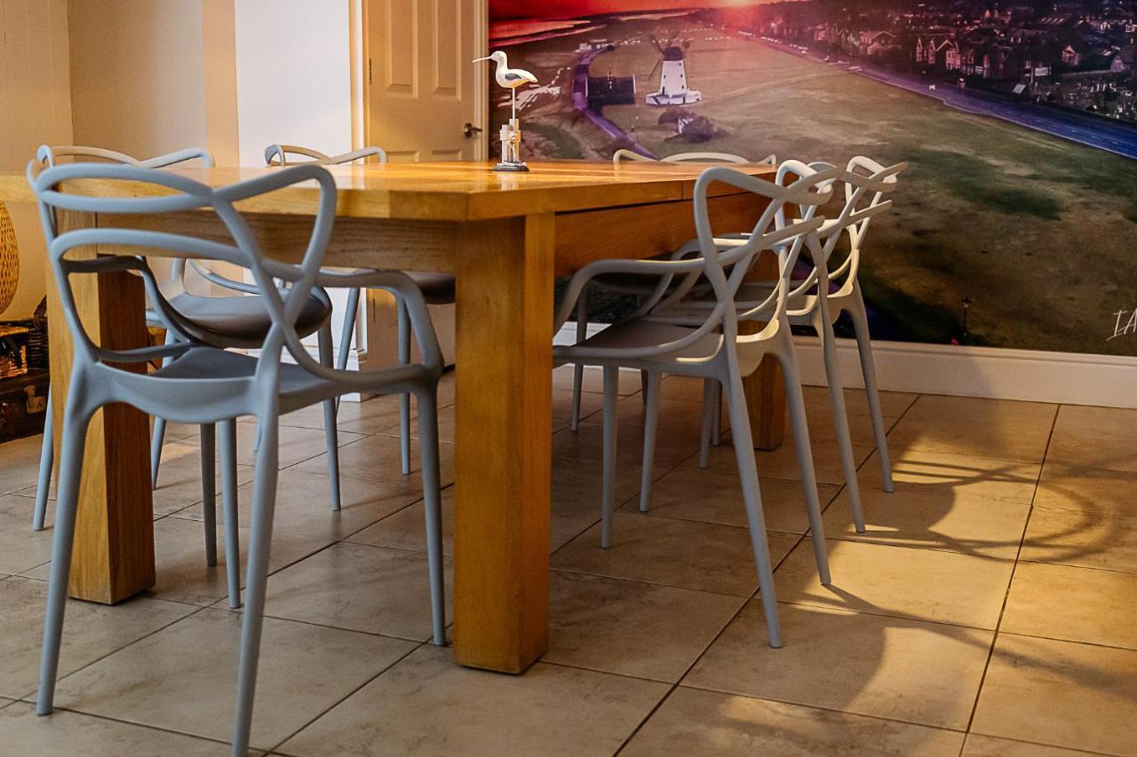 Sunny Seaside Beach House Lytham Centre Sleeps 8 ลิธึม เซนต์ แอนน์ส ภายนอก รูปภาพ